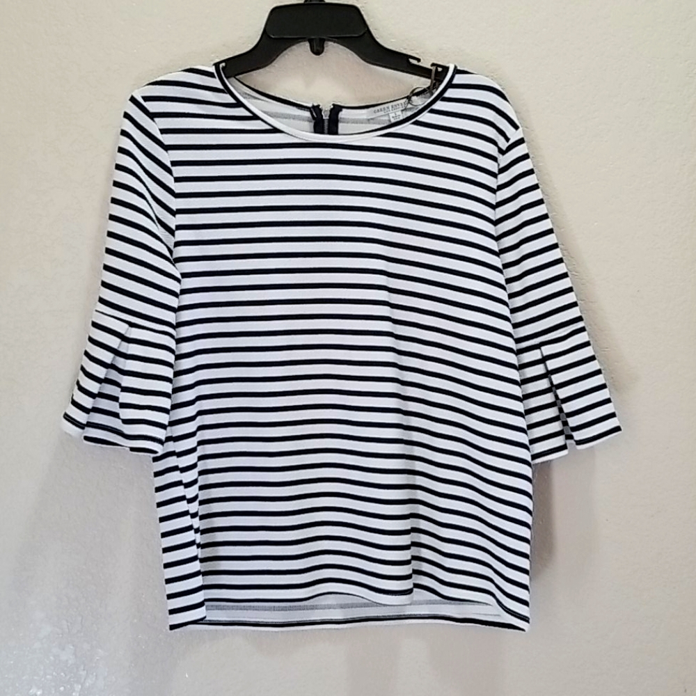 Green envelope Los angels shirt